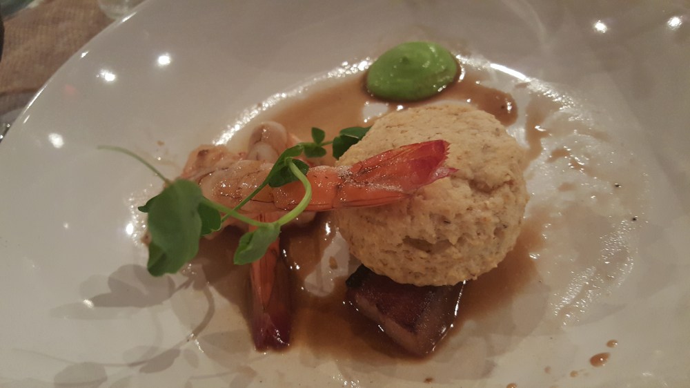 Popcorn Biscuit with Red Eye Gravy